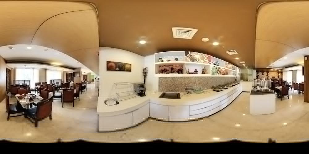 Hampton By Hilton Vadodara-Alkapuri Екстер'єр фото