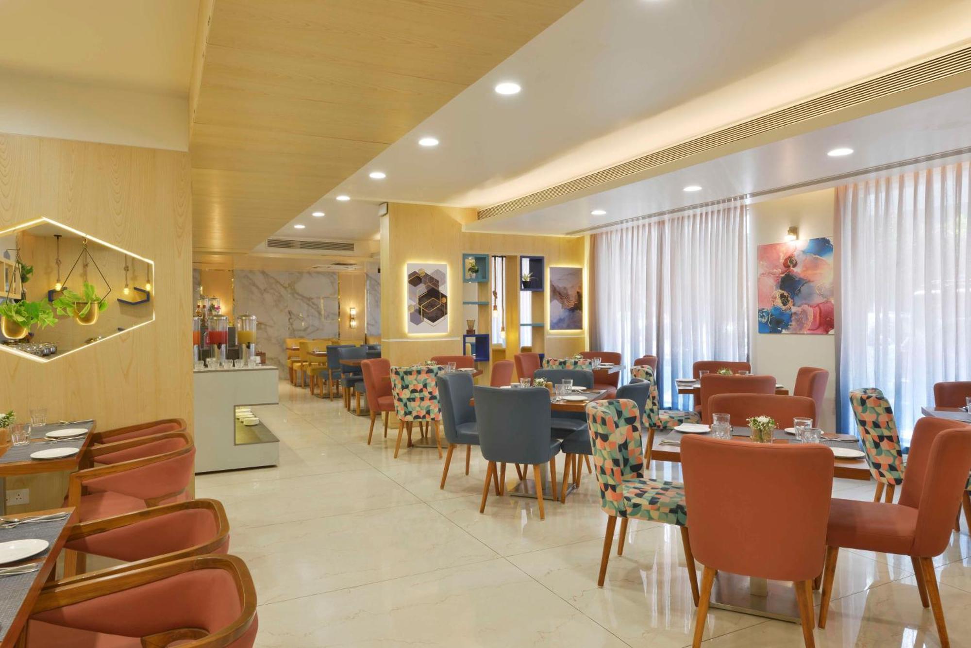 Hampton By Hilton Vadodara-Alkapuri Екстер'єр фото