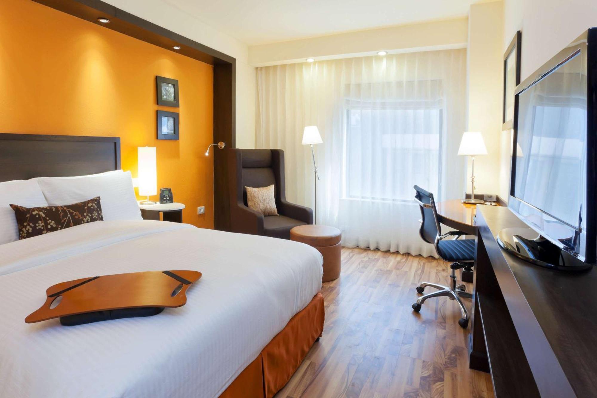 Hampton By Hilton Vadodara-Alkapuri Екстер'єр фото