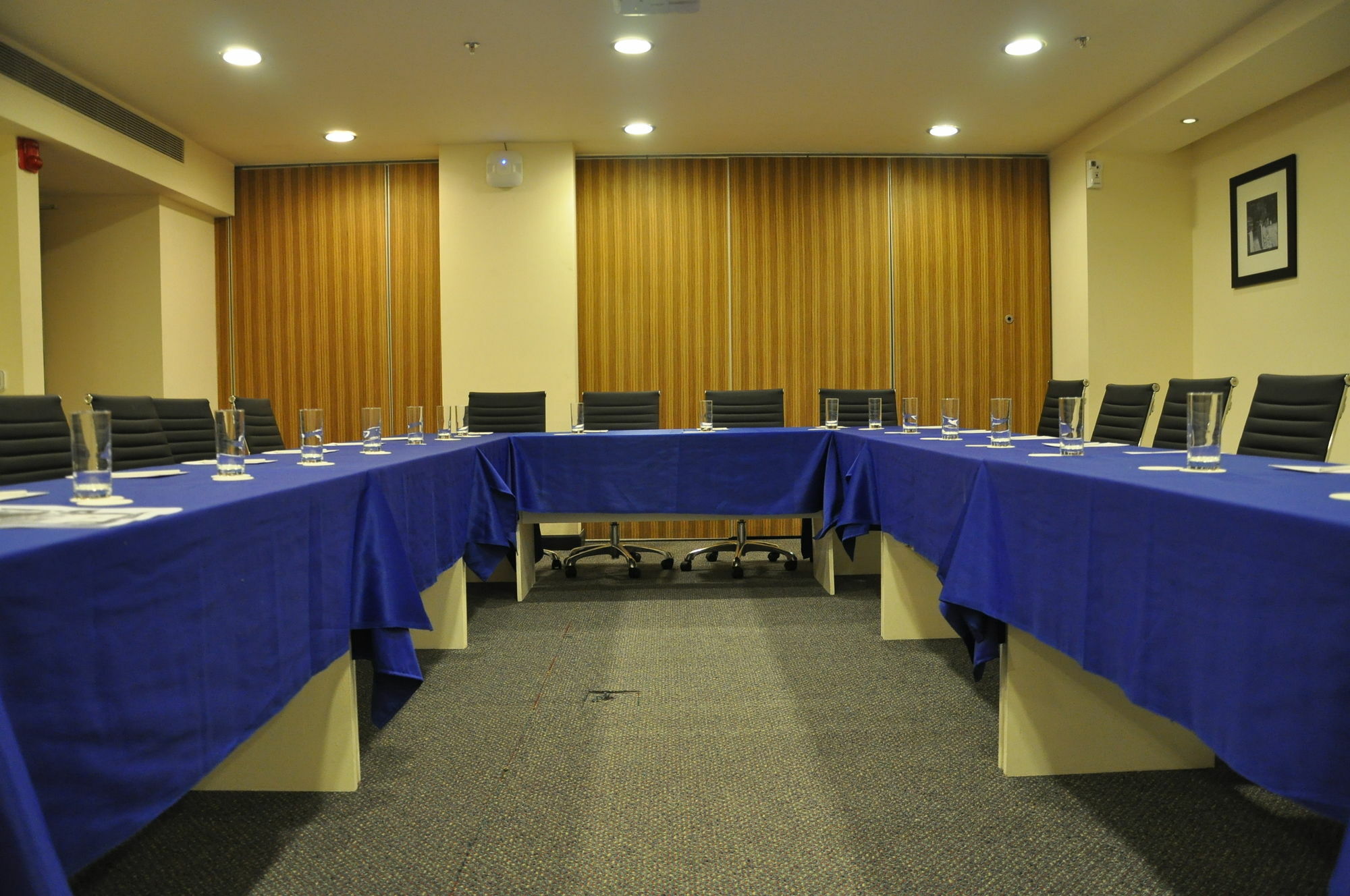 Hampton By Hilton Vadodara-Alkapuri Екстер'єр фото