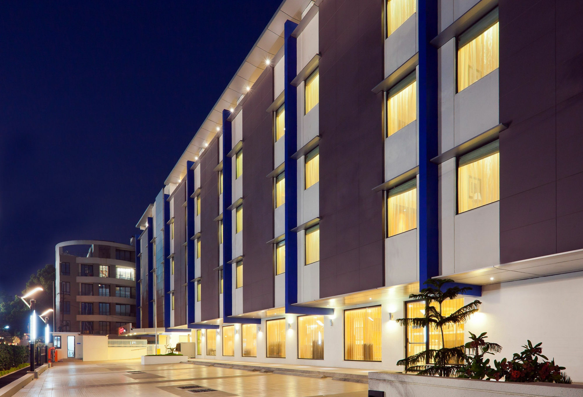 Hampton By Hilton Vadodara-Alkapuri Екстер'єр фото